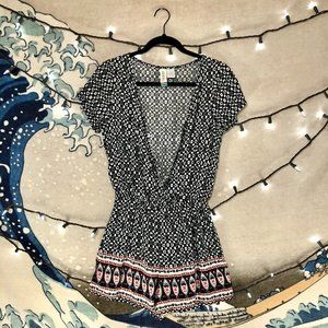 Mimi Chica Black/White Short Sleeve Romper Size S